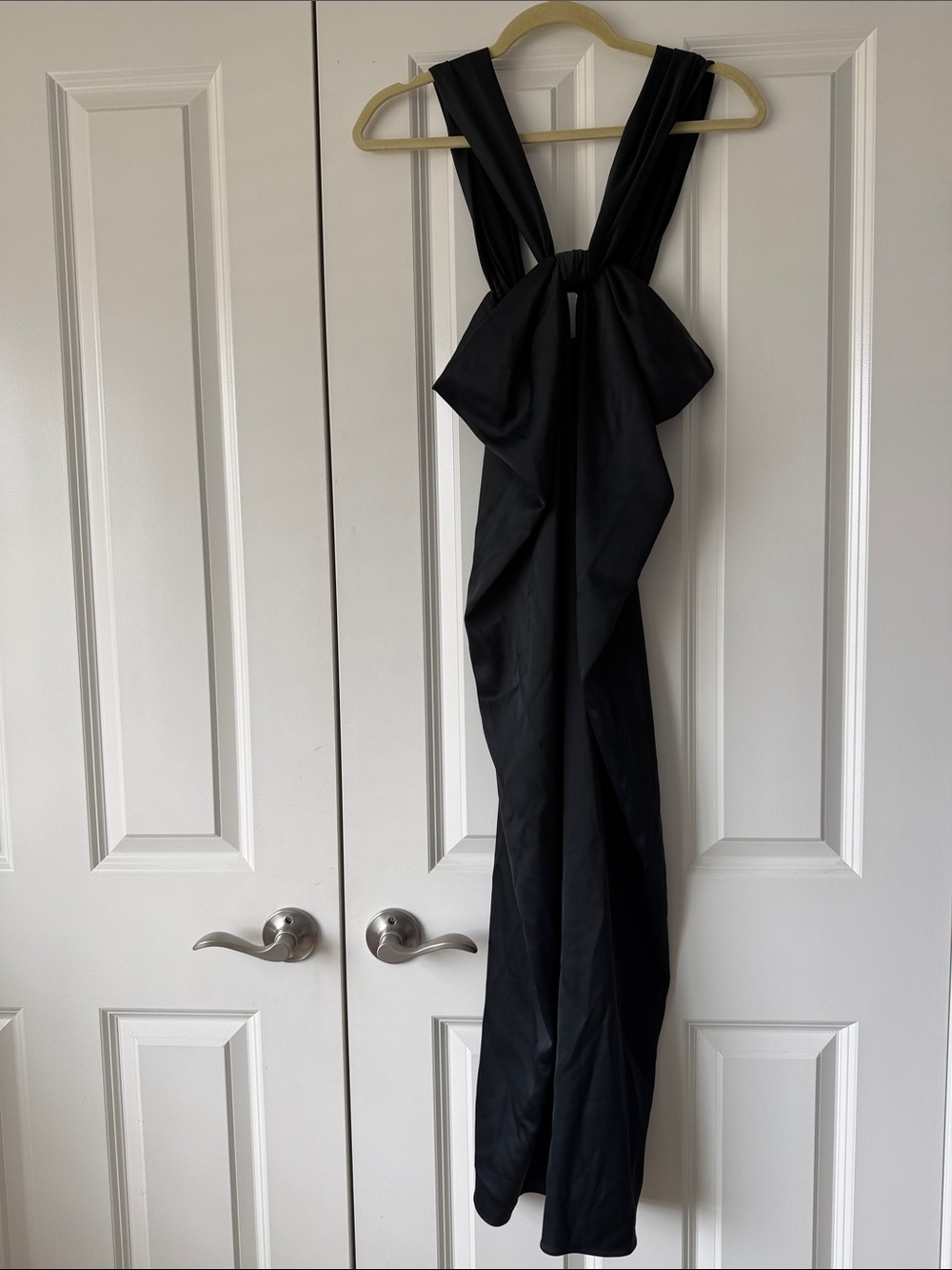 Black Womens Bow-Back Evening Dress
